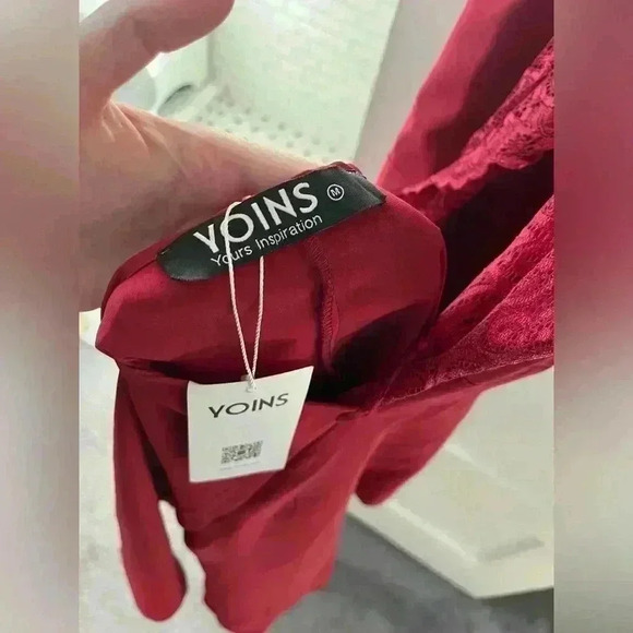 NWT burgundy spaghetti strap lacey back dress size medium - Picture 6 of 7